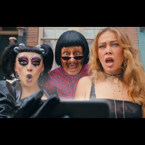 Oliver Tree - Essence - feat. super computer